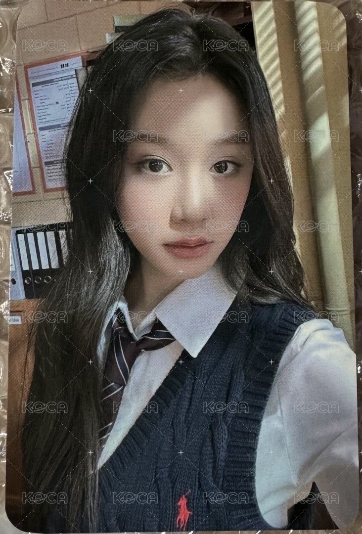 25’世巡 yg 周邊卡 亞巡壓克力鑰匙圈卡 Pharita 正面