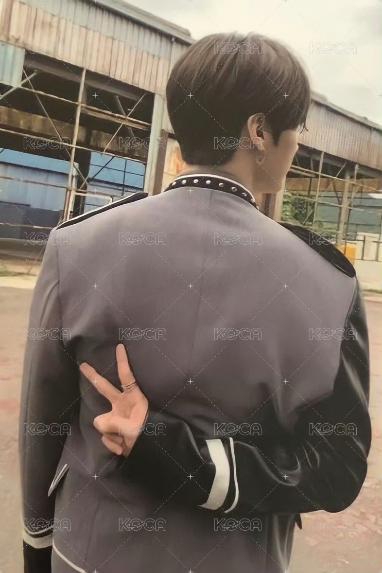 IN生 專輯卡 雙面A版 背面