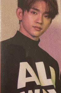 Eyes On You 專輯卡 