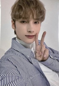 22 FANLIVE 周邊卡 外套卡