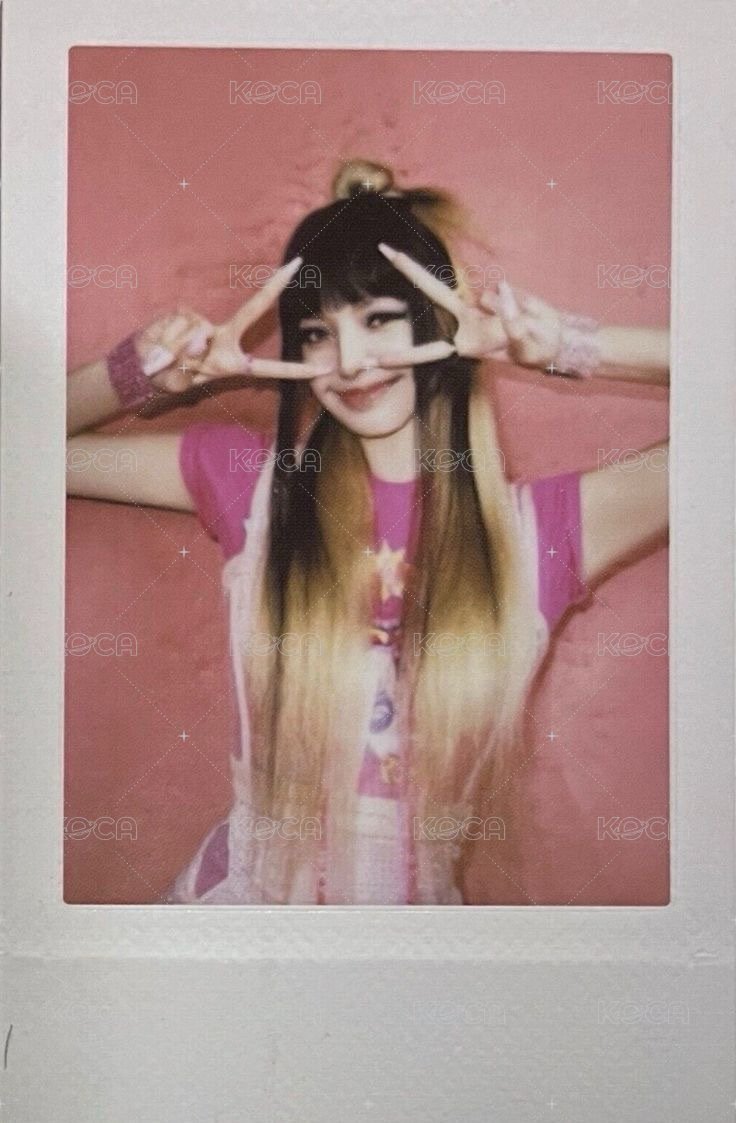 BORN PINK 專輯卡 Pink ver.Pola B ver. 正面