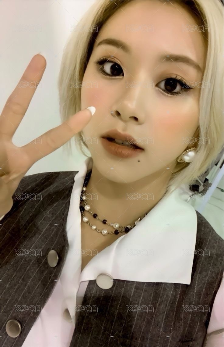 Eyes Wide Open 專輯卡  正面