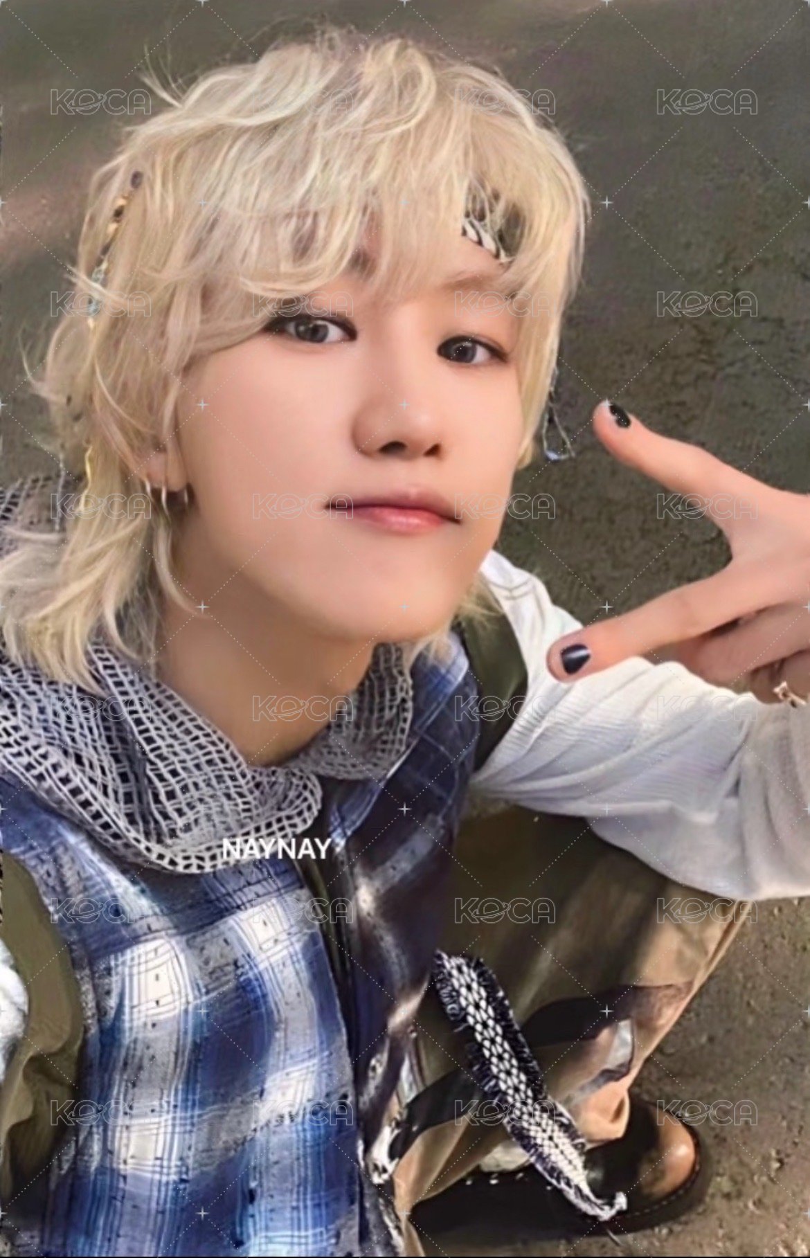 MINI11 yzy A ver. 簽售卡  正面