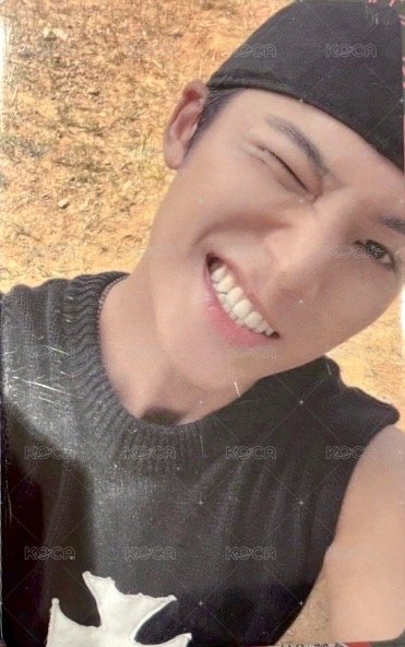 MINI12 yzy 線下 幸運卡  正面