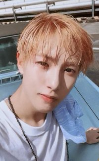 We Go Up 專輯卡 濕髮俊