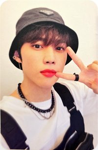 SHE'S THE BOSS 專輯卡 