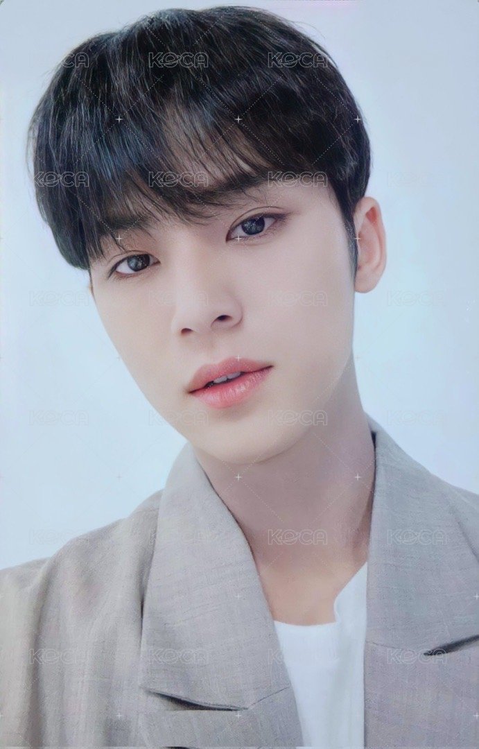 2022 SEASON’S GREETINGS 年曆卡 22‘ 正面