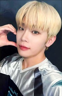 迷四 am 7.0 特典卡 臉頰比心 ver.