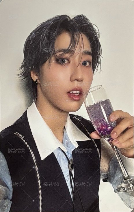 Hollow 專輯卡 初回生產限定盤B 正面