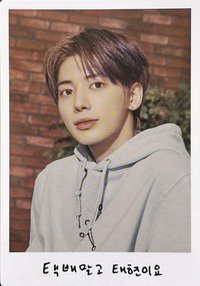 22 FANLIVE 隨機卡 