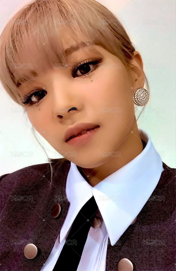 Eyes Wide Open 專輯卡  正面