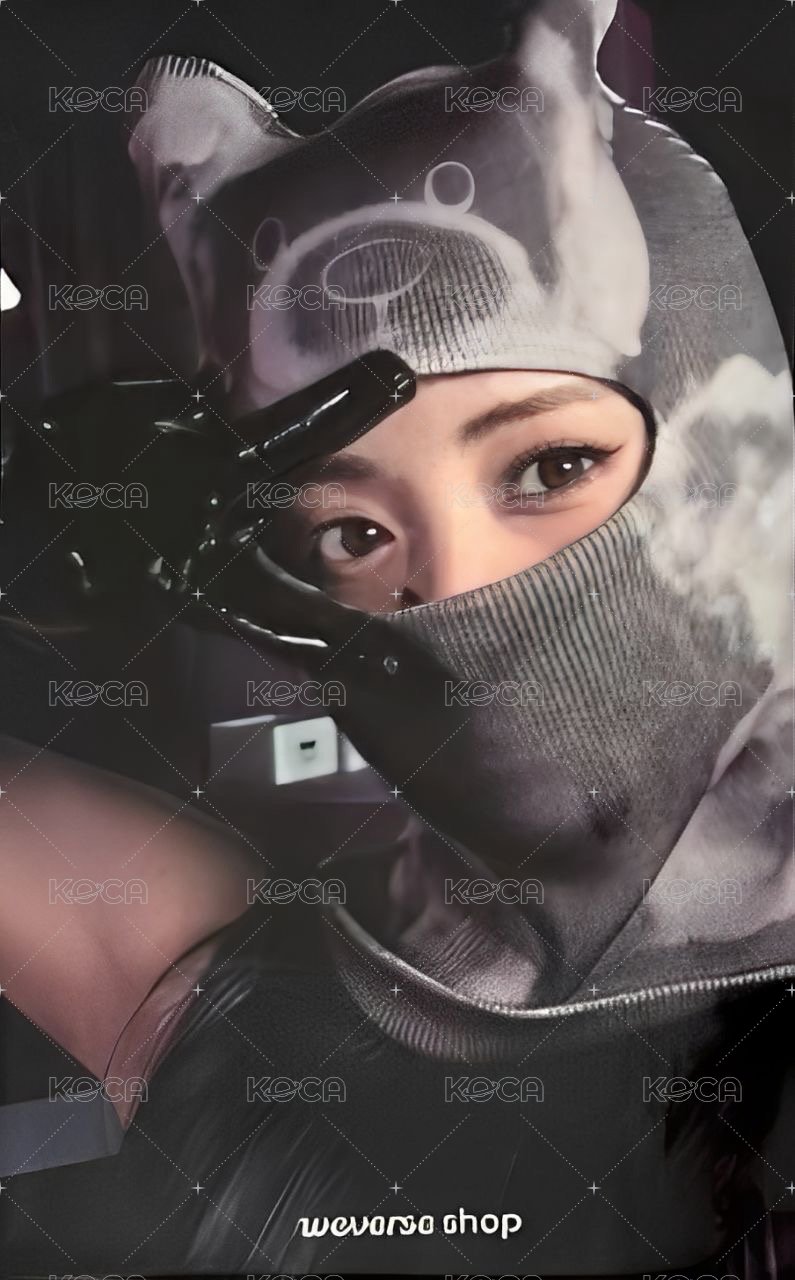 CRAZY wvs 特典卡 BALACLAVA ver.雙面卡 背面