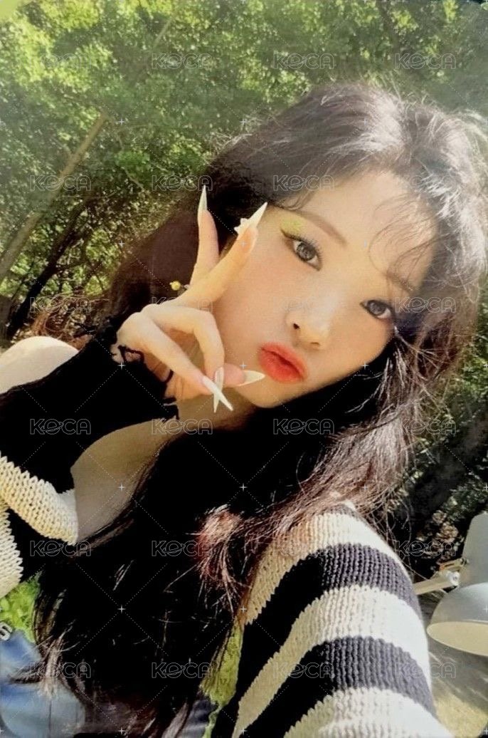 BETWEEN 1&2 Lotte Duty Free 樂天 預售 特典卡  正面