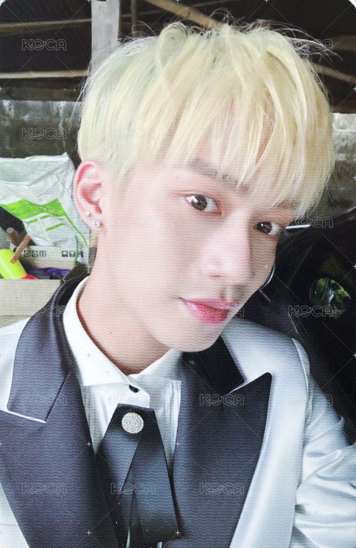 NEVER BEEN 隨機卡  正面