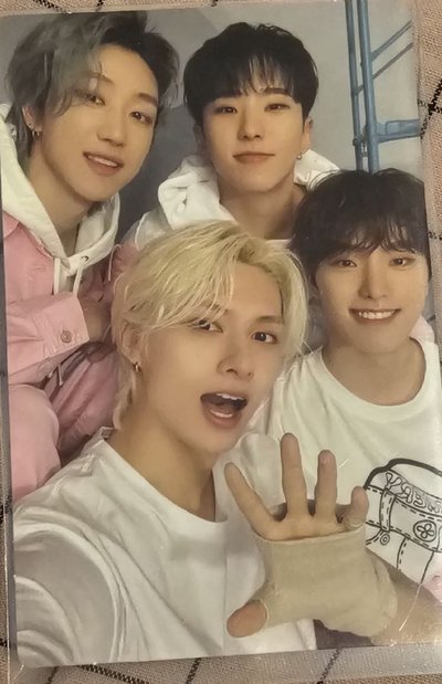 SEVENTEEN 2023克拉島卡包卡 哲俊榮圓勳八奎碩