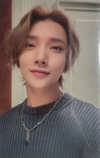 正四 yzy 特典卡 