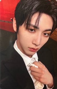 WHY.. 打歌卡 西裝