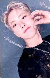 MINI12 yzy B 簽售卡  正面