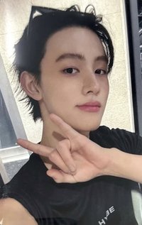 迷一 yzy 幸運卡 