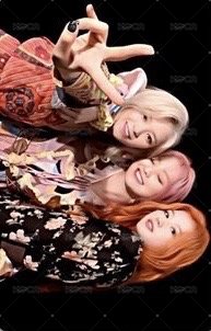 MORE & MORE 專輯卡  正面