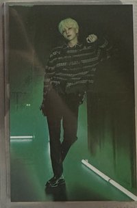 右下 衣服卡漢