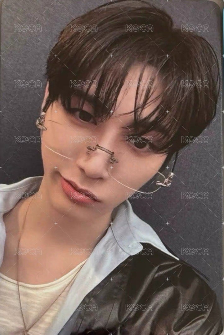 19.99 yzy 上海線下 簽售卡 4 正面