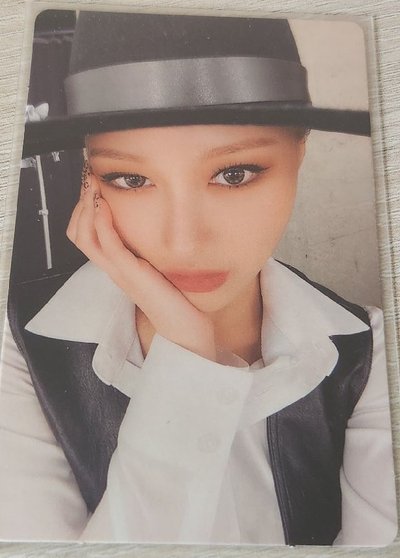 Dreamcatcher-迷六限專卡 Siyeon 