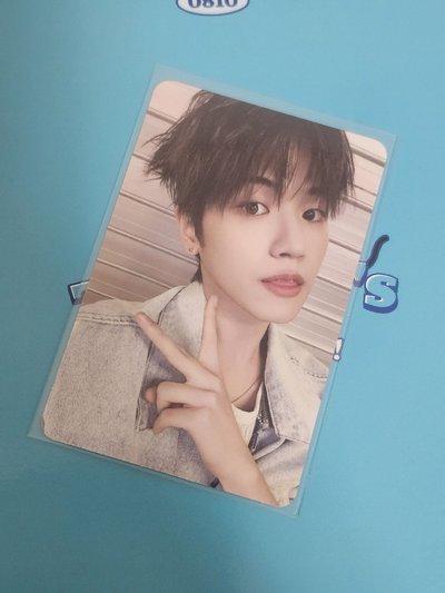 🦦 Riwoo No Genre 隨機卡包 Set