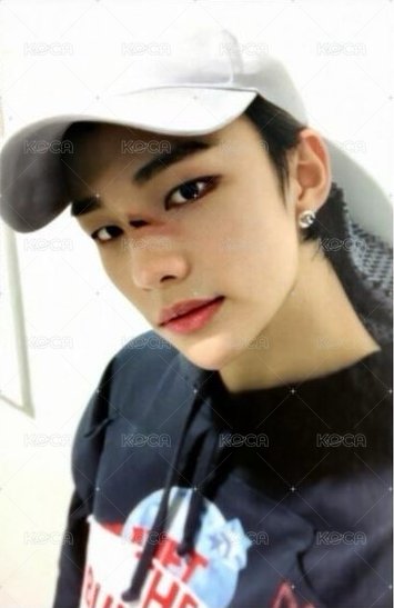 Clé : LEVANTER 專輯卡  正面