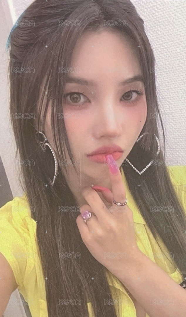 I feel kms 4.0 特典卡 B ver.-娟 正面