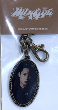 D社珉佑雜誌 鑰匙圈吊飾 B版吊飾