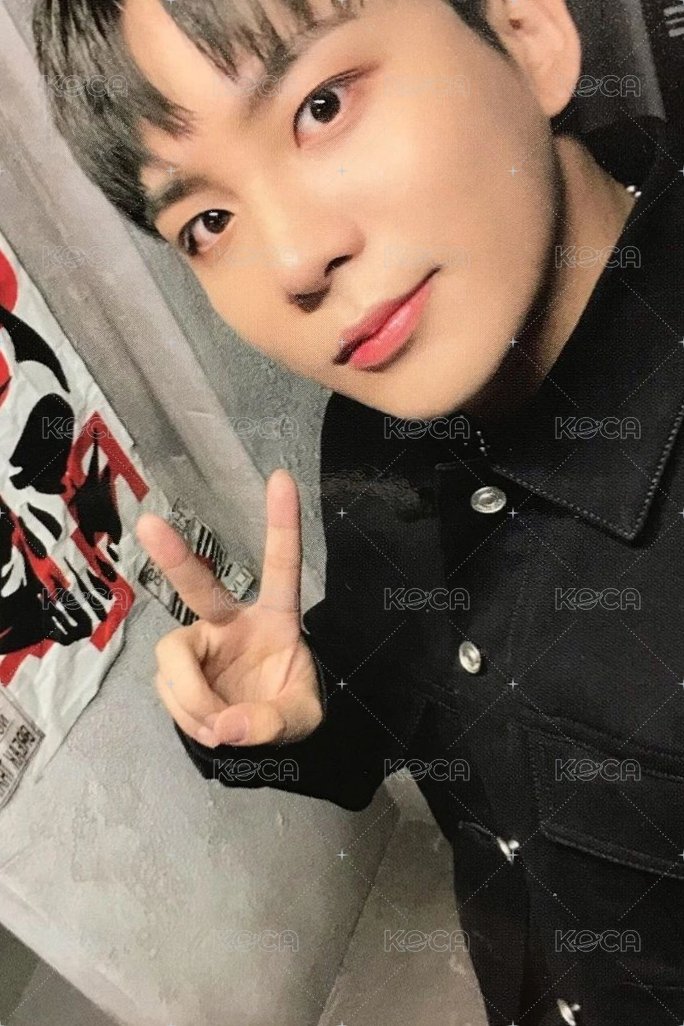 MOVEMENT 專輯卡 A ver. 正面