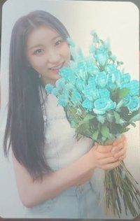 COLOR*IZ 打歌卡 彩演捧花