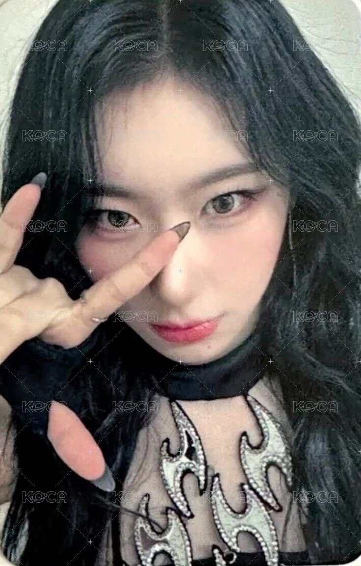 BORN TO BE sw 預售 特典卡  正面