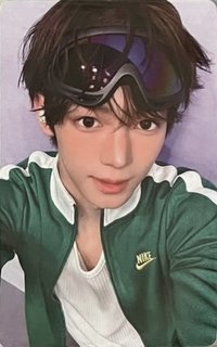 Play Hard wvs 簽售卡 