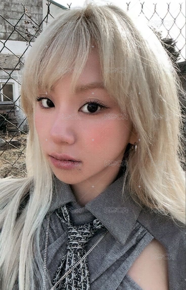 READY TO BE 專輯卡  正面