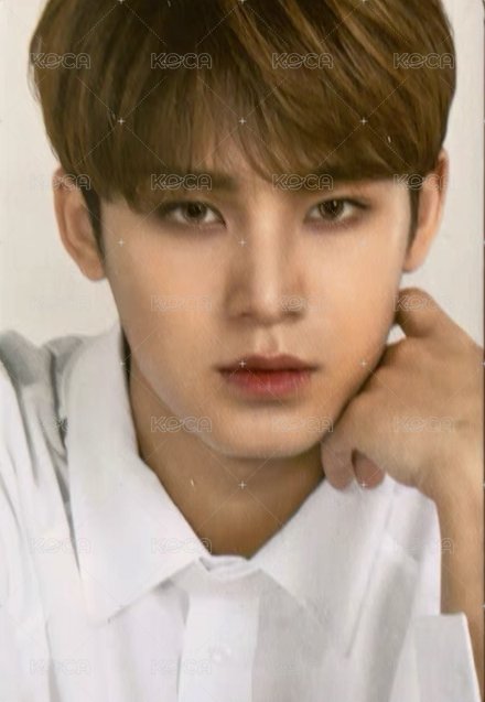 代言卡 ao+美瞳卡 正面