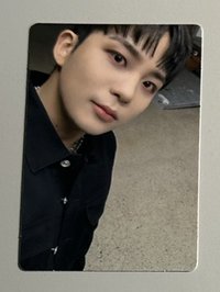 旁邊的空位足夠再跟一個人自拍 鍾浩