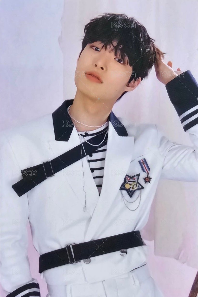 ANITEEZ IN ILLUSION 隨機卡  正面