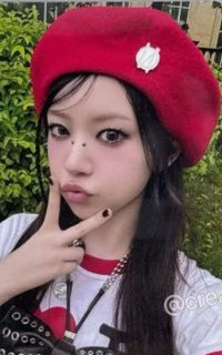 bomb yzy 4.0 幸運卡 