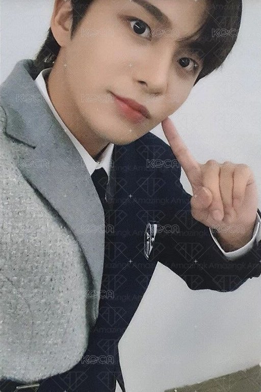 FEVER Epilogue 專輯卡 A ver. Limited 正面