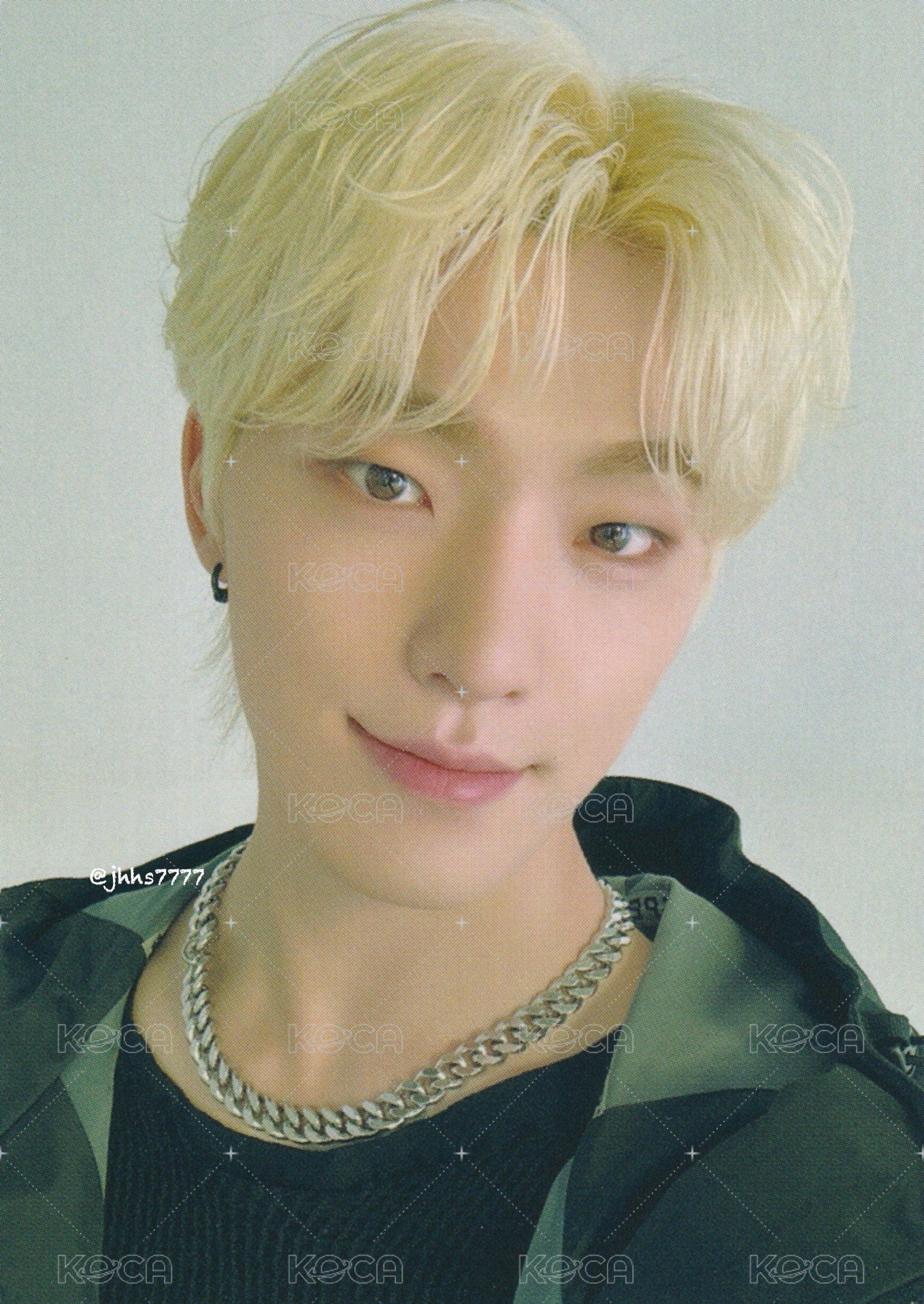 FOLLOW 隨機卡 ｜日巡卡包 正面