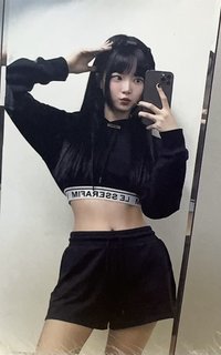 UNFORGIVEN 專輯卡 LE SSERAFIM  COMPACT版 專輯小卡