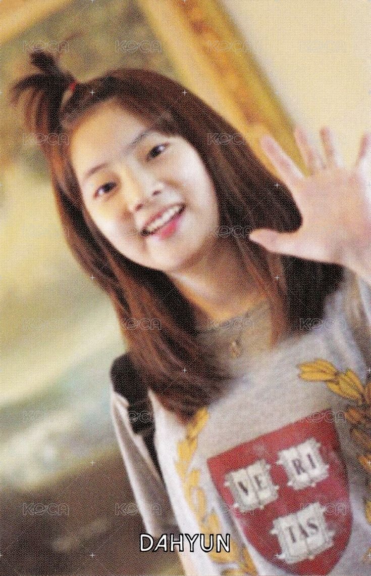 THE STORY BEGINS 專輯卡  正面