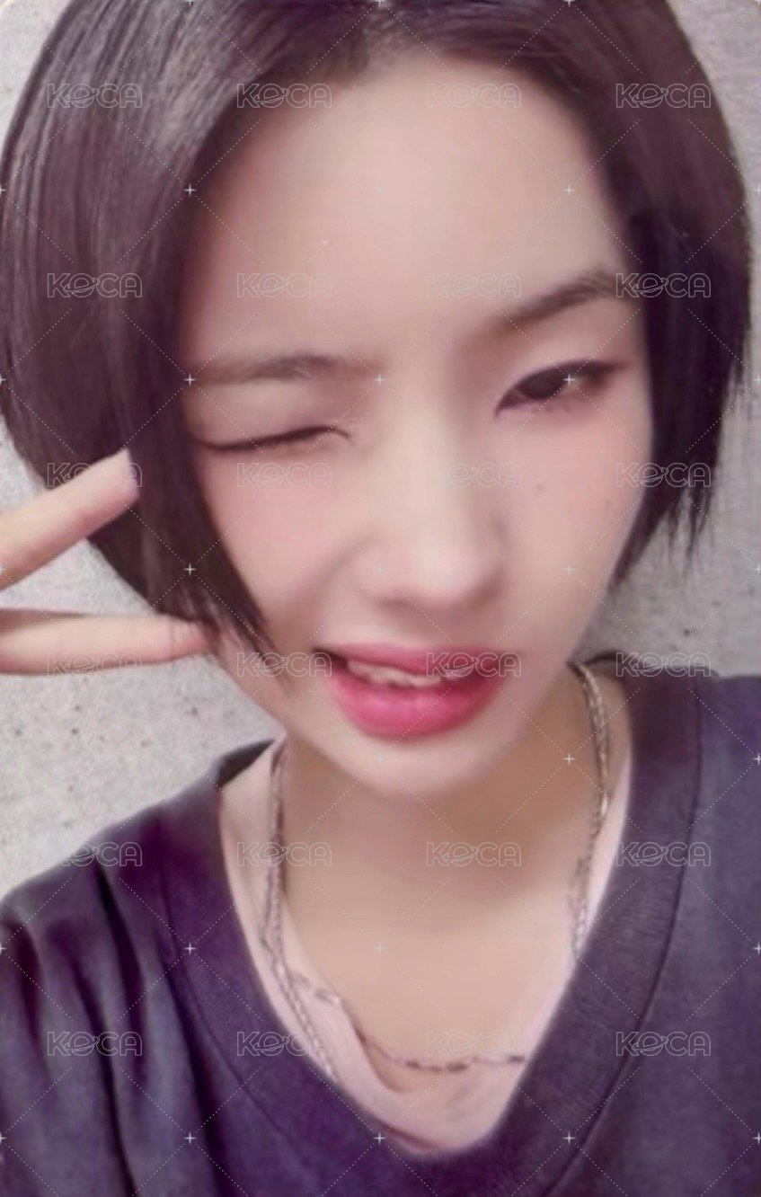 I SWAY 愛豆驛站 4.0 簽售卡 娟 正面