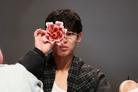 金珉奎的牛仔內褲