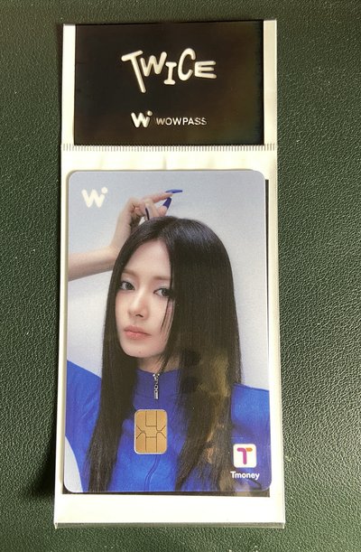 TWICE WOWPASS聯名卡