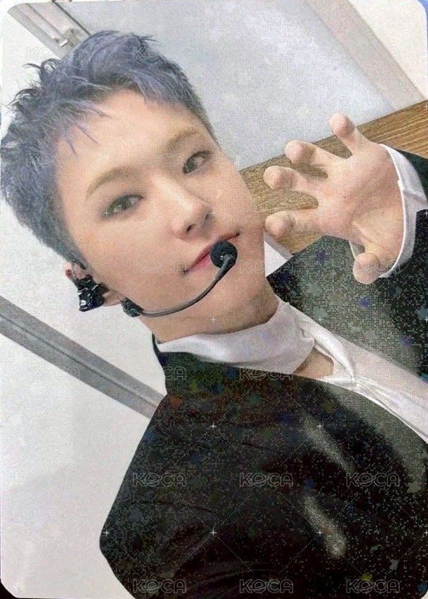 25‘FM｜HOLIDAY 會員禮卡 25’HOLIDAY續會卡 正面