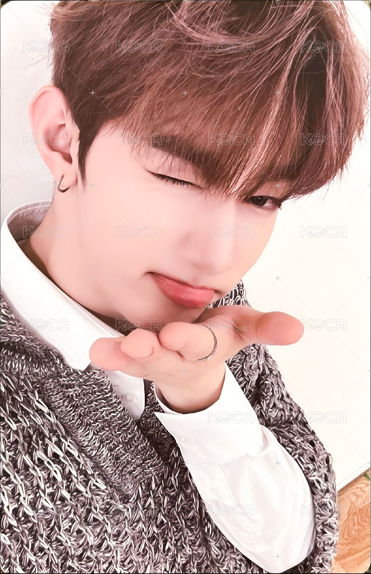 迷三 Plus Chat 特典卡 眨眼手指 ver. 正面