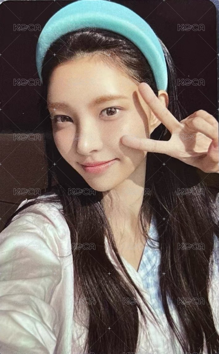 SUPER REAL ME YT 預售 特典卡  正面